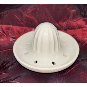 Vintage Mini Ceramic Round Lemon/Lime Juicer Reamer Topper For Mug or Cup EUC
